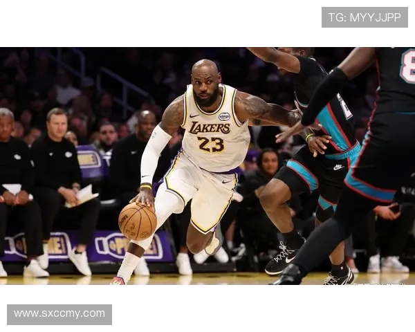 焦点之战詹姆斯率湖人逆转勇士末节爆发引爆全联盟热议再度升温